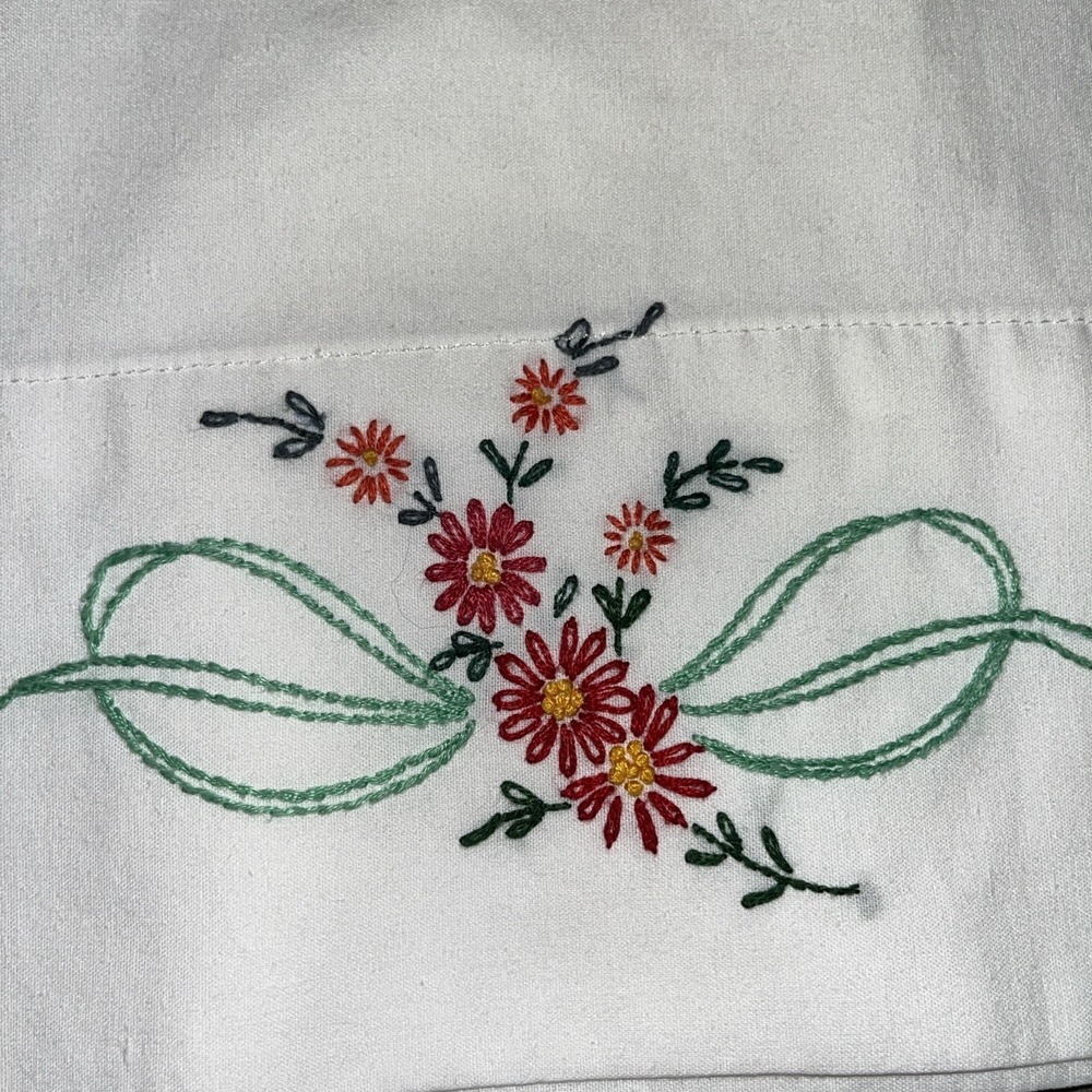Vintage Single‎ Embroidered Pillowcase Flowers And Ribbon 19x29